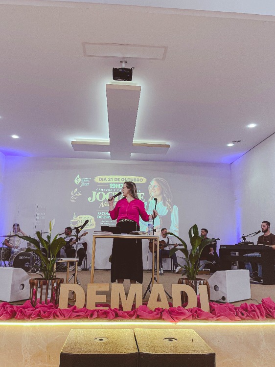 OUTUBRO ROSA PROMOVE PALESTRA SOBRE SAÚDE FÍSICA E EMOCIONAL EM IBIAÇÁ